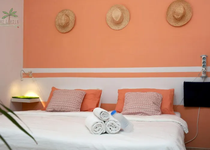 Guest house Casa The Garden Palmas 3*